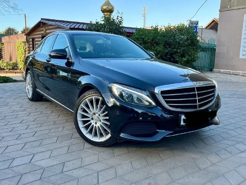 Продам mercedes 180 c class 2015 года. куплен в 2016г, ключь авто официальный, европа в жирной комплектации. сама выполняет парковку, комплектация элегант, весь в родной краске, действительно ухоженная машина. любые проверки! птс оригинал, автотека зелёная, обслужен полностью на официале, все документы имеются ✅ два ключа, сервисные книги. в общем состояние авто - идеальное! цена 2🍋 реальным покупателям торг. посмотреть машину можно в волновахе, также возможен обмен только на внедорожник не старше 2015г+79496274812 телеграм!!! 📞 звоните: +7(949)6274812 - фотография - 2