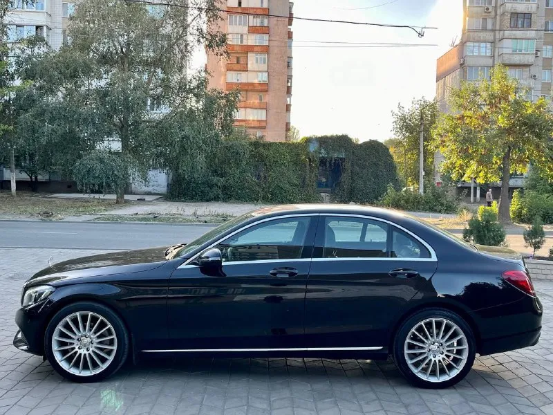 Продам mercedes 180 c class 2015 года. куплен в 2016г, ключь авто официальный, европа в жирной комплектации. сама выполняет парковку, комплектация элегант, весь в родной краске, действительно ухоженная машина. любые проверки! птс оригинал, автотека зелёная, обслужен полностью на официале, все документы имеются ✅ два ключа, сервисные книги. в общем состояние авто - идеальное! цена 2🍋 реальным покупателям торг. посмотреть машину можно в волновахе, также возможен обмен только на внедорожник не старше 2015г+79496274812 телеграм!!! 📞 звоните: +7(949)6274812 - фотография - 3