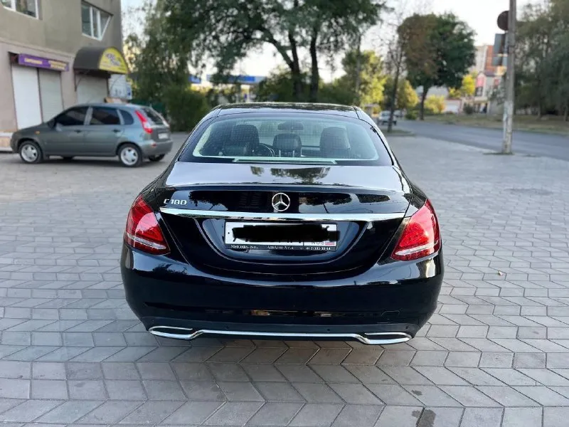 Продам mercedes 180 c class 2015 года. куплен в 2016г, ключь авто официальный, европа в жирной комплектации. сама выполняет парковку, комплектация элегант, весь в родной краске, действительно ухоженная машина. любые проверки! птс оригинал, автотека зелёная, обслужен полностью на официале, все документы имеются ✅ два ключа, сервисные книги. в общем состояние авто - идеальное! цена 2🍋 реальным покупателям торг. посмотреть машину можно в волновахе, также возможен обмен только на внедорожник не старше 2015г+79496274812 телеграм!!! 📞 звоните: +7(949)6274812 - фотография - 4