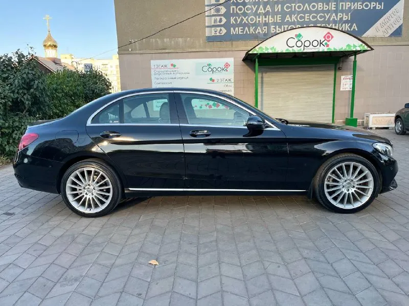 Продам mercedes 180 c class 2015 года. куплен в 2016г, ключь авто официальный, европа в жирной комплектации. сама выполняет парковку, комплектация элегант, весь в родной краске, действительно ухоженная машина. любые проверки! птс оригинал, автотека зелёная, обслужен полностью на официале, все документы имеются ✅ два ключа, сервисные книги. в общем состояние авто - идеальное! цена 2🍋 реальным покупателям торг. посмотреть машину можно в волновахе, также возможен обмен только на внедорожник не старше 2015г+79496274812 телеграм!!! 📞 звоните: +7(949)6274812 - фотография - 5
