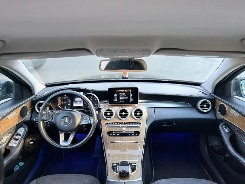 Продам mercedes 180 c class 2015 года. куплен в 2016г, ключь авто официальный, европа в жирной комплектации. сама выполняет парковку, комплектация элегант, весь в родной краске, действительно ухоженная машина. любые проверки! птс оригинал, автотека зелёная, обслужен полностью на официале, все документы имеются ✅ два ключа, сервисные книги. в общем состояние авто - идеальное! цена 2🍋 реальным покупателям торг. посмотреть машину можно в волновахе, также возможен обмен только на внедорожник не старше 2015г+79496274812 телеграм!!! 📞 звоните: +7(949)6274812 - фотография - 7