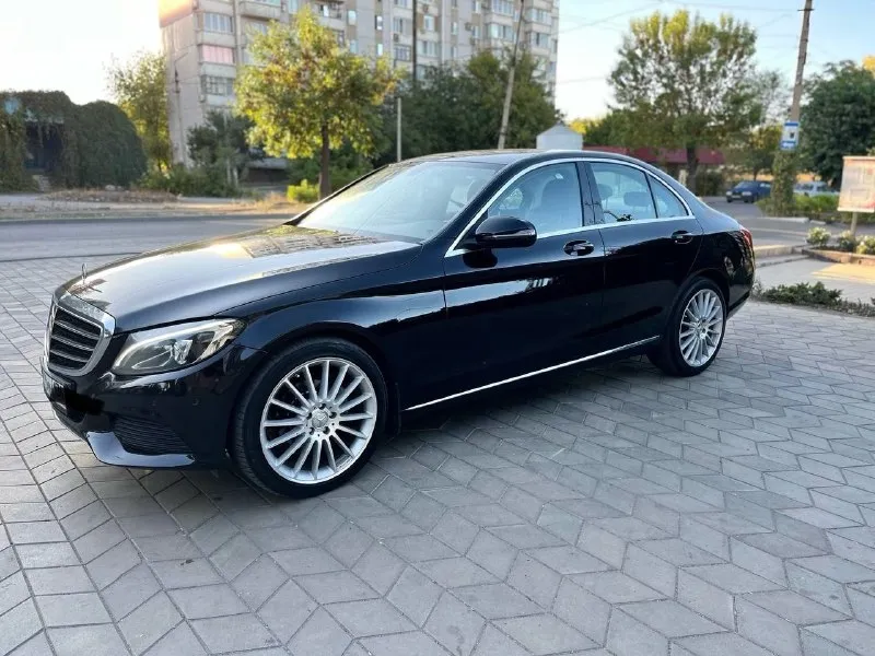 Продам mercedes 180 c class 2015 года. куплен в 2016г, ключь авто официальный, европа в жирной комплектации. сама выполняет парковку, комплектация элегант, весь в родной краске, действительно ухоженная машина. любые проверки! птс оригинал, автотека зелёная, обслужен полностью на официале, все документы имеются ✅ два ключа, сервисные книги. в общем состояние авто - идеальное! цена 2🍋 реальным покупателям торг. посмотреть машину можно в волновахе, также возможен обмен только на внедорожник не старше 2015г+79496274812 телеграм!!! 📞 звоните: +7(949)6274812 - фотография - 8