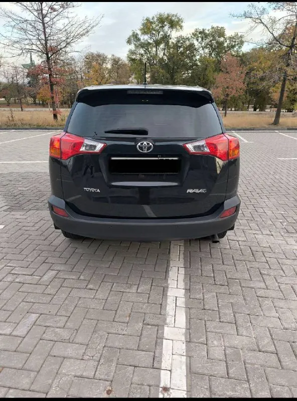 Toyota rav4 2013 год двигатель 2.0 бензин коробка автомат пробег 185 тыс. км автомобиль в отличном состоянии, без дтп, автотека зелёная вложение абсолютно не какого не требует! чистый ухоженный салон, готов на любые проверки с вашей стороны! есть всё для комфортного вождения! двух зонный климат датчик света и дождя подогрев сидений круиз контроль, бортовой компьютер, камера заднего вида, и т д. с документами всё в порядке, продажа с полным переоформлением мрэо 💯 г. донецк 🎁🎁🎁🎁🎁🎁🎁🎁🎁🎁 цена 1.620.₽ звоните остальное по номеру телефона +79496164847 📞 +7(949)6164847 📞 +7(949)6164847 📞 звоните: +7(949)6164847 - фотография - 10