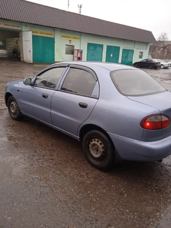 Продам автомобиль достойный внимания 🔥🔥🔥 у автомобиля одни плюсы ➕➕➕ авто 2003 года рождения👆 кузов не варился, и в сварке не нуждается, можете проверить на любой яме 🧐🧐🧐 красил авто 3 года назад. .. рыжиков и прочего нет!!! 🚫 авто семейное, владею автомобилем с 2009 года, я владелец!!! ходовая, мотор в оч. .. s="emoji" style="background-image:url('//telegram. org/img/emoji/40/f09fa498.png')">🤘🤘 стоит газ и зарегистрирован 😎😎😎 резина зима на дисках, лето на титанах резина отличная титаны хорошие 👊👊👊 карты дверей евро, 2 эл. ст передних, камера заднего вида выведена на 2d магнитолу. приборка шевроле 🤨🤨🤨 это редкое состояния кузова для такого автомобиля! в подарок к любимому автомобилю новая ходовая, закупился для замены после зимы. ... цена 350₽ +79493628544 - фотография - 4