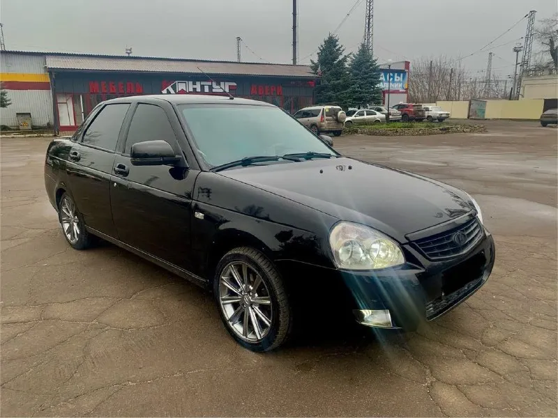 Продам ваз 2170 год 2010 пробег 172 т, км автомобиль в достойном состоянии за автомобиль не стыдно не гнилая не ржавая без вздутэшей и рыжая кузов целый днище пороги целые лонжероны целые двигатель музыка хорошая диски камрики р16 на 45 резине весь кузов в шумке кузов покрыт керамикой выглядит лучше чем на фотках как новая цена 365 т, р торг +79494402032 - фотография - 3