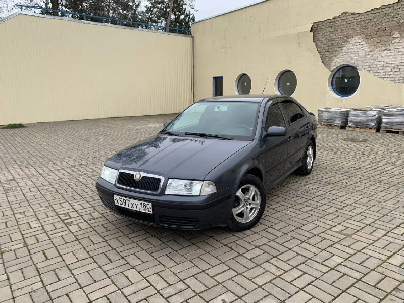 Skoda octavia tour 1.6 год 2009 пробег 206т родной все стёкла заводские 3 хозяина автомобиль полност... - фотография