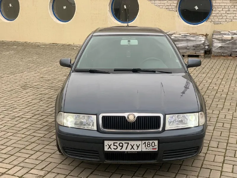Skoda octavia tour 1.6 год 2009 пробег 206т родной все стёкла заводские 3 хозяина автомобиль полностью обслужен все четыре стойки новые рычаги новые сцепление новые резина новая грм помпа всё свежее тормозная система также обслужена мотор работает идеально возможен обмен в общем пишите звоните +79496347909 г. мариуполь цена 600 срочно - фотография - 6