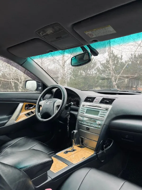 Продам автомобиль toyota camry 40. машина полностью в исправном состоянии, без каких-либо вложений. двигатель 2.4 бензин, работает как часики, без масложора. коробка автомат, переключает идеально, без пинков и тд. никаких ошибок по электрики нет, все работает в штатном режиме. комплектация: датчик света, электро-регулировка сидений и зеркал, круиз контроль, климат контроль, подогревы сидений, установлен хороший свет, мультируль, титаны r17. местный учет, любой вид оформления, без каких-либо ограничений. по всем вопросам звоните по номеру телефона, либо же пишите на телеграмм если нет связи. цена: 1.000.000₽ (возможен обмен) +79495201939 - фотография - 4