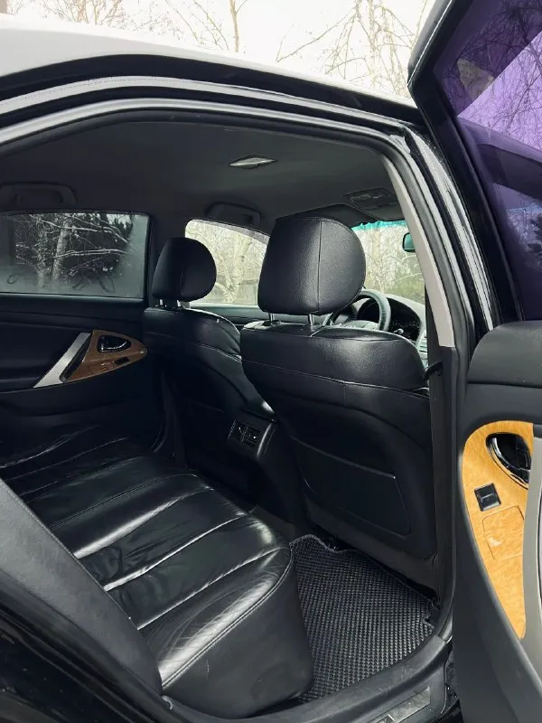 Продам автомобиль toyota camry 40. машина полностью в исправном состоянии, без каких-либо вложений. двигатель 2.4 бензин, работает как часики, без масложора. коробка автомат, переключает идеально, без пинков и тд. никаких ошибок по электрики нет, все работает в штатном режиме. комплектация: датчик света, электро-регулировка сидений и зеркал, круиз контроль, климат контроль, подогревы сидений, установлен хороший свет, мультируль, титаны r17. местный учет, любой вид оформления, без каких-либо ограничений. по всем вопросам звоните по номеру телефона, либо же пишите на телеграмм если нет связи. цена: 1.000.000₽ (возможен обмен) +79495201939 - фотография - 6