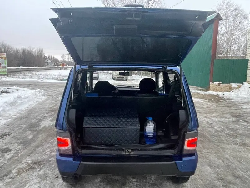 Продам ваз нива 2011 год в отличном состоянии мотор коробка роздатки мосты все на 5 + едит очень хорошо по кузову без рыжиков и корозии авто в дтп не участвовал, все герметики заводские, днище все силовые части ланжероны в заводском состоянии и без сварочных робот. авто на литых дисках новая резина, центральный замок сигнализация, музыка салон в идеальном состояние документы в полном порядке осмотр г. харцызск цена 415т. р номер для связи +79496994520 telegram на номере - фотография - 5