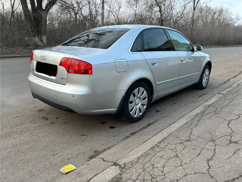 Audi a4 b7 2006г 2.0 cvt пробег 184 тыс мотор без нареканий, вариатор работает идеально, не пинается, не проскальзывает. кузов не гнилой и без рыжиков. дно и пороги все целое. из последнего в машине делалось: все рычаги, колодки, диски, кулаки, граната, задние стойки, радиатор печки, блок комфорта, датчик температуры. комплектация: двухзонный климат контроль, подогрев передних сидений, датчик света, 4эсп, регулировка зеркал. с авто в комплекте: резина зима и лето, 2 ключа, видео-регистратор. документы в порядке. полное переоформление. цена: 680 тыс +79495064409 - фотография - 6