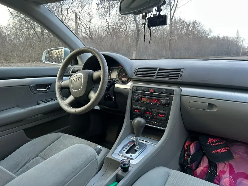 Audi a4 b7 2006г 2.0 cvt пробег 184 тыс мотор без нареканий, вариатор работает идеально, не пинается, не проскальзывает. кузов не гнилой и без рыжиков. дно и пороги все целое. из последнего в машине делалось: все рычаги, колодки, диски, кулаки, граната, задние стойки, радиатор печки, блок комфорта, датчик температуры. комплектация: двухзонный климат контроль, подогрев передних сидений, датчик света, 4эсп, регулировка зеркал. с авто в комплекте: резина зима и лето, 2 ключа, видео-регистратор. документы в порядке. полное переоформление. цена: 680 тыс +79495064409 - фотография - 9