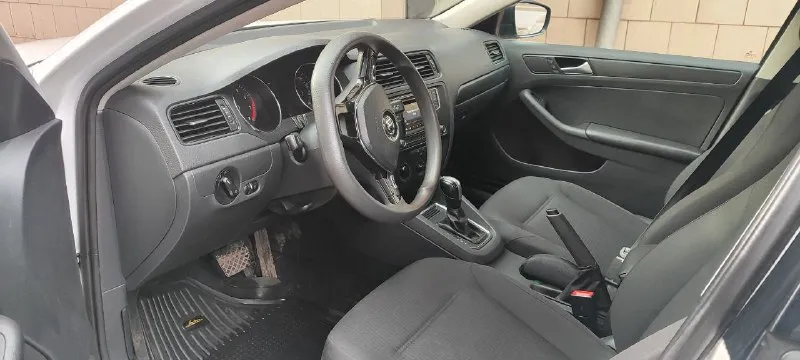 Марка автомобиля: volkswagen jetta год выпуска: 2016 пробег: 124000 км объем двигателя: 1.4 описание: продам volkswagen jetta 1.4tsi (150л/с) 2016 года выпуска пробег 124000 миль коробка автомат (aisin) автомобиль в родном окрасе. есть пару вмятин на порогах и нюансы по переднему бамперу. была произведена замена масла в двигателе и замена ремня и роликов грм. 2 комплекта резины я хозяин. енакиево цена 1200000₽ +79493570774 цена: 1200000 номер телефона: +79493570774 город: енакиево продавец: se_pro87 предложить пост | мы в вк | реклама 📞 звоните: +7(949)3570774 - фотография - 10