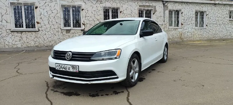 Марка автомобиля: volkswagen jetta год выпуска: 2016 пробег: 124000 км объем двигателя: 1.4 описание: продам volkswagen jetta 1.4tsi (150л/с) 2016 года выпуска пробег 124000 миль коробка автомат (aisin) автомобиль в родном окрасе. есть пару вмятин на порогах и нюансы по переднему бамперу. была произведена замена масла в двигателе и замена ремня и роликов грм. 2 комплекта резины я хозяин. енакиево цена 1200000₽ +79493570774 цена: 1200000 номер телефона: +79493570774 город: енакиево продавец: se_pro87 предложить пост | мы в вк | реклама 📞 звоните: +7(949)3570774 - фотография - 2