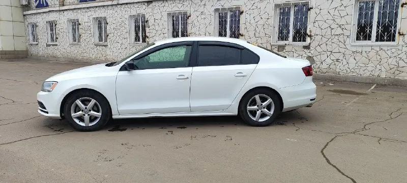 Марка автомобиля: volkswagen jetta год выпуска: 2016 пробег: 124000 км объем двигателя: 1.4 описание: продам volkswagen jetta 1.4tsi (150л/с) 2016 года выпуска пробег 124000 миль коробка автомат (aisin) автомобиль в родном окрасе. есть пару вмятин на порогах и нюансы по переднему бамперу. была произведена замена масла в двигателе и замена ремня и роликов грм. 2 комплекта резины я хозяин. енакиево цена 1200000₽ +79493570774 цена: 1200000 номер телефона: +79493570774 город: енакиево продавец: se_pro87 предложить пост | мы в вк | реклама 📞 звоните: +7(949)3570774 - фотография - 5