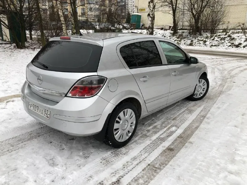 Opel астра 2007 гв 1.6 механика, авто в отличном состоянии, без дтп с родными пробегом, масло не ест не дымит, ходовка на отлично! кондей заправлен печка греет, автотека зелёная скину по запросу. цена 620₽. торг!!!. макеевка +79495051881 📞 звоните: +7(949)5051881 - фотография - 5