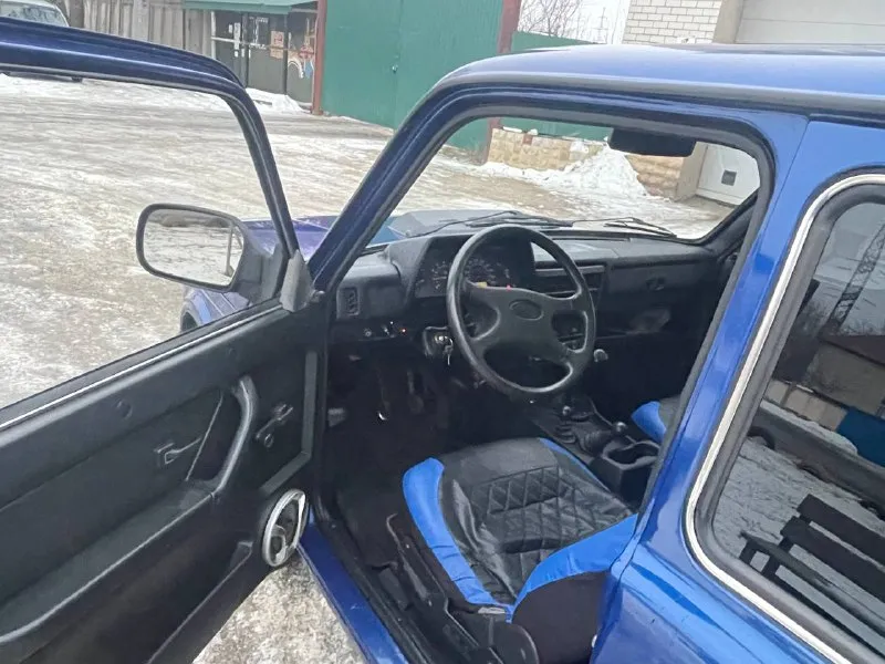 Продам ваз нива 2011 год в отличном состоянии коробка роздатки мосты все на 5 + едит очень хорошо по кузову без рыжиков и корозии авто в дтп не участвовал, все герметики заводские, днище все силовые части ланжероны в заводском состоянии и без сварочных робот. авто на литых дисках новая резина, центральный замок сигнализация, музыка салон в идеальном состояние документы в полном порядке осмотр г. харцызск цена 415т. р номер для связи +79496994520 telegram на номере 📲 tg: управление всеми управлениями 📞 звоните: +7(949)6994520 - фотография - 6