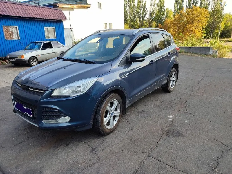 Продам ford kuga2 2014г, 1.6 экобуст, классический автомат, полный привод. 161 тысяч родного пробега. машина в предмаксимальной комплектации. двигатель, коробка, ходовая в отличном состоянии. никаких вложений машина не требует сел и поехал. сигнализация с автозапуском, 2 комплекта ключей. на 180 регионе я хозяин. то проходила своевременно по кузову полным порядок салон в отличном состоянии 10 из 10 масло не жрёт. машина в дтп не участвовала машина на зимней шиповоной резине. цена : 1450000 +7 949 373 68 54 📞 звоните: +7(949)3736854 - фотография - 2