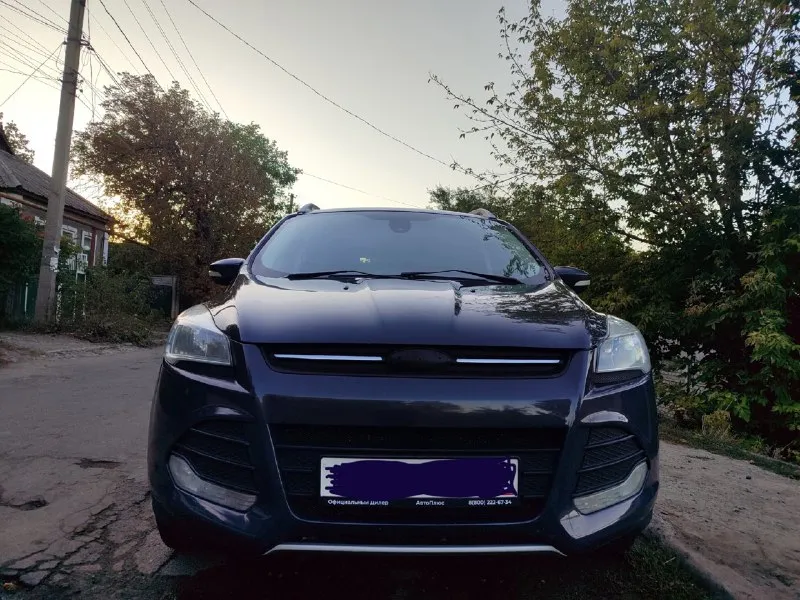 Продам ford kuga2 2014г, 1.6 экобуст, классический автомат, полный привод. 161 тысяч родного пробега. машина в предмаксимальной комплектации. двигатель, коробка, ходовая в отличном состоянии. никаких вложений машина не требует сел и поехал. сигнализация с автозапуском, 2 комплекта ключей. на 180 регионе я хозяин. то проходила своевременно по кузову полным порядок салон в отличном состоянии 10 из 10 масло не жрёт. машина в дтп не участвовала машина на зимней шиповоной резине. цена : 1450000 +7 949 373 68 54 📞 звоните: +7(949)3736854 - фотография - 3