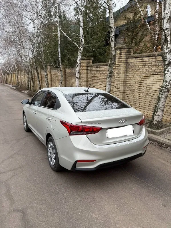 +79493330955 в продаже hyundai solaris 1.6 автомат 2019год идеальное состояние ✅ пробег 101тыс. км оригинальный ✅ каждое стекло родное, включая и лобовое ✅ без вложений ✅ южный регион ( эксплуатация по краснодарскому краю) ✅ кузов без сколов и царапин ✅ два ключа ✅ обслужен ✅ любые проверки на любом сто ✅ telegram - фотография - 7