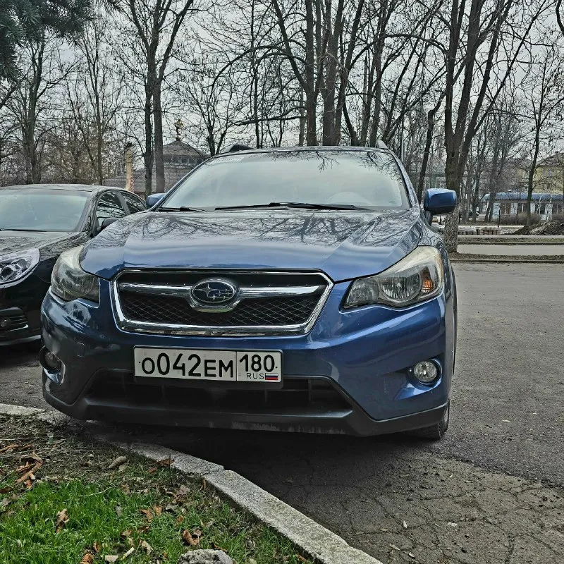 Продам subaru krosstrek 2013 г. в. мотор 2.0 без проблем каких-либо в паре с вариатором, полный привод. была произведена замена масла в двигателе, в коробке, в мостах, новая тормозная жидкость, только заменены шрусы, резинки стабилизатора (перед/зад), рулевые тяги, тормозные колодки. произведена чистка форсунок. салон после химчистки, обесшумленная вся машина (кроме крыши) комплектация:камера заднего вида, подогревы сидений, под рулевые лепестки, полностью функционирующий мультируль, круиз контроль, хорошо работающий климат контроль! авто обслужен полностью, без вложений! цена 1.2🍋торг осмотр г. торез +7 (949) 126-74-52 📞 звоните: +7(949)1267452 - фотография - 5