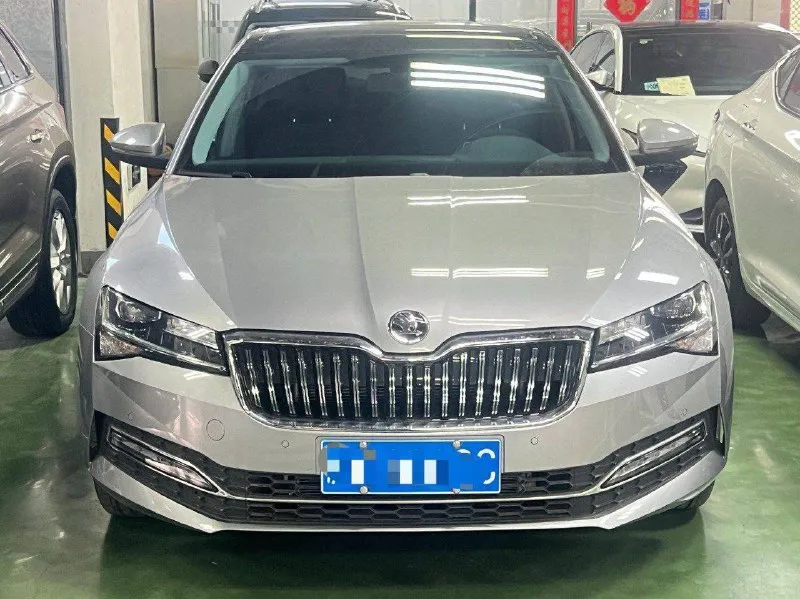 Skoda super b 🤩 2024/12 года выпуска автомобиль находится в китае 🇨🇳 ! цена под ключ в рф 🇷🇺 растамо... - фотография
