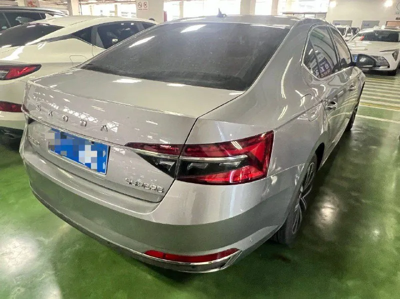 Skoda super b 🤩 2024/12 года выпуска автомобиль находится в китае 🇨🇳 ! цена под ключ в рф 🇷🇺 растаможкой, утиль сбором, эптс: 3.140.000🍋 по курсу 💵 на сегодняшний день. пригоняем за свои деньги❗️ возможна покупка данного автомобиля в автокредит‼️ пишите в лс. • двигатель: 1.4 150 л. с • пробег: 8000 тыс. км 🔥 привезем абсолютно любой автомобиль 🚗 под ваш бюджет 💰 🤙 телефоны для связи: +79495312545 📞 звоните: +7(949)5312545 - фотография - 3