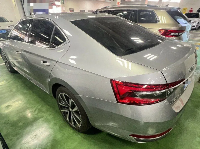 Skoda super b 🤩 2024/12 года выпуска автомобиль находится в китае 🇨🇳 ! цена под ключ в рф 🇷🇺 растаможкой, утиль сбором, эптс: 3.140.000🍋 по курсу 💵 на сегодняшний день. пригоняем за свои деньги❗️ возможна покупка данного автомобиля в автокредит‼️ пишите в лс. • двигатель: 1.4 150 л. с • пробег: 8000 тыс. км 🔥 привезем абсолютно любой автомобиль 🚗 под ваш бюджет 💰 🤙 телефоны для связи: +79495312545 📞 звоните: +7(949)5312545 - фотография - 4