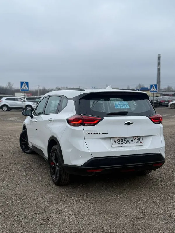 Продам совершенно новый 7 местный chevrolet orlando 2022 года выпуска. автомобиль имеет бензиновый мотор 1.3 турбо и автоматическую коробку передач. пробег автомобиля составляет 1000 км. машина находится в макеевке, цена 2,5 🍋, по всем вопросам обращайтесь по телефону +7 949 405 0767, телеграмм и вотцап на этом же номере если буду не доступен 📞 звоните: +7(949)4050767 - фотография - 2