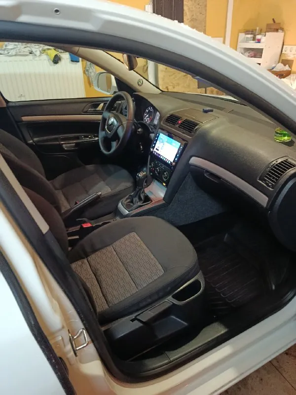 Продам skoda octavia a5 2013 год. двигатель 1.8 tsi, коробка механика 6-ти ступка. пробег 164 т. км. двигатель и коробка работают идеально. stage 1 - 210 л. с. динамика авто потрясающая. авто полностью обслужено!! ходовая часть вся перебрана, масло в двигателе, в коробке, новый маховик, комплект сцепления ( luk ). новая помпа, теплообменник - перечислять можно долго. новая зимняя шипованная резина. кузов без единого рыжика!!! новый планшет. цена 900 т. ₽. г донецк. тел. +79493332212. возможна продажа в кредит. 📞 звоните: +7(949)3332212 - фотография - 7