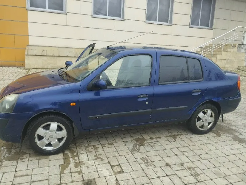 Продам renault symbol, 2003 г. двигатель 1.4, надёжный и экономичный. пробег 210 000 км, настоящий,... - фотография