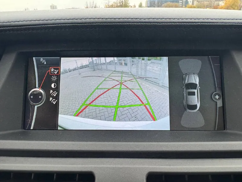 Bmw x6 xdrive 50i год выпуска - 2011 (куплен в 2012) двигатель 4.4 twinturbo, бензин, акпп 145.000 км родного пробега! самая максимальная комплектация из возможных в то время. безключевой доступ, start-stop. доводчики дверей, проекция на лобовое. подогревы и вентиляция сидений, подогрев руля. люк, тёмный потолок, подрулевые лепестки. климат-контроль (3х зонный), круиз-контроль, удержание в полосе. память сидений, электропривод руля и багажника. камера заднего вида, камеры в боковых зеркалах, парктроники. задние шторки, заводская адаптивная оптика. ломающиеся сидения, расширенная отделка кожей. максимальная штатная мультимедиа, со встроенными картами местности и русским языком. премиальная аудиосистема. очень редкое состояние авто. 1 подкрас. все стёкла родные, включая лобовое. салон в идеальном состоянии. полностью обслужен и покрыт керамикой. диски r20 на новой зимней резине. сервисные книги, 2 ключа. учёт 180 регион. любые проверки на любом сто. автомобилем останетесь впечатлены и довольны. таких авто в таком состоянии уже практически не найти. цена 1 900 000₽ торг, обмен виталий +79493570671 донецк - фотография - 9