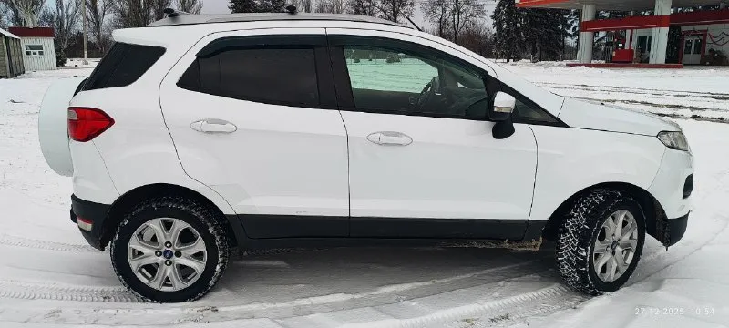 Ford ecosport 2016г. 1.6 на автомате. обслуженная машинка, делать ничего не надо. очень резвая и компактная. салон как новый. два собственника (девушки) 120000км реального. два комплекта резины и ключей. 990000₽ +79494628921 📲 tg: @eavtospros 📞 звоните: +7(949)4628921 - фотография - 7