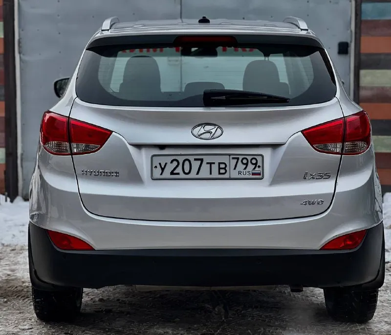 Продам hyundai ix35 год:2012 пробег:118.000 коробка:автомат :2литра цена:1.320.000₽ привод:полный номер:+79494952372 или +79491003435 на обоих номерах есть телеграмм! авто в отличном состоянии с родным пробегом, технически часть на твердую 5+ мотор и коробка в идеальном состоянии! салон и кузов выглядит как на фото, по кузову без дефектов не ржавчины не вмятин, салон в идеальном состоянии чистый без дырок и пятин, за автомобилем ухаживали, в хорошей комплектации:комбинированный кожаный салон, мульти руль, раздельный климат контроль, парктроники передние и задние, обогрев лобового стекла заднего стекла, зеркал и дворников, подогревы передних сидений и задних, датчик света и дождя, большой монитор с камерой заднего вида, с bt, aux, usb, помощь при спуске, полный бортовой компьютер и многое другое, больше информации по телефону 📲 tg: @ninochka_ra 📞 звоните: +7(949)4952372 - фотография - 6