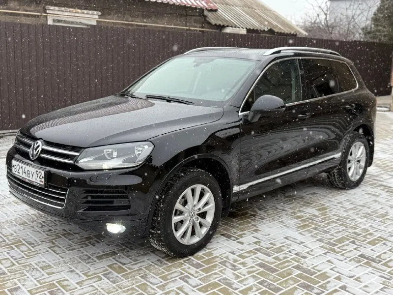 Продам авто в хорошем состоянии не бит не крашен не одна деталь с родным пробегом один собственник машина всегда была в крыму. мотор был откапитален 60 тысяч назад с заменой цепей ремонт составил 500тр остольные вопросы по телефону марка фольксваген таурег мотор 3.0 дизель 245л коробка автомат пробег 360 тысяч цена 1🍋970 тыс торг год выпуска 2012 тел +7 (949) 346-76-16 - фотография - 4