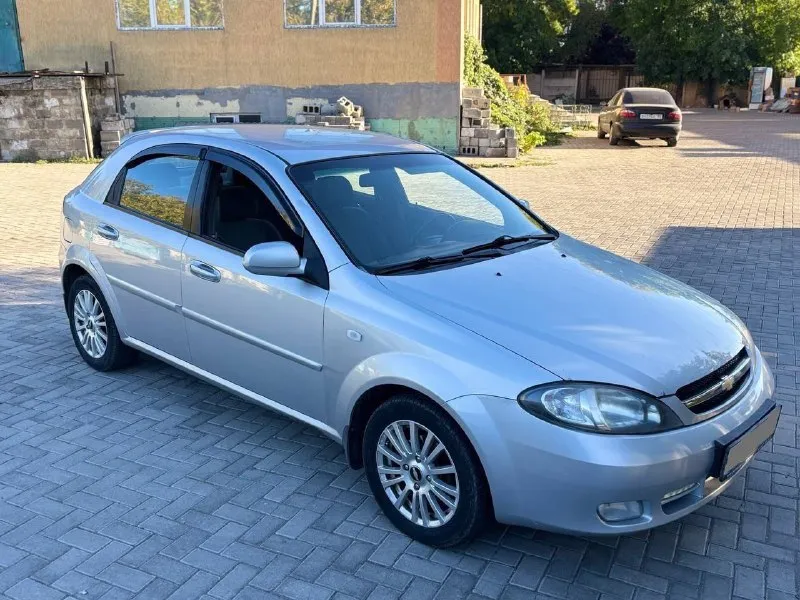 Продам срочно chevrolet lacetti год выпуска 2007 обьем двигателя 1.6 механика машина в очень хорошем... - фотография