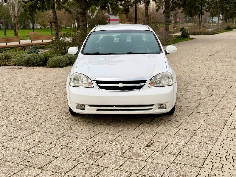 🚙марка: chevrolet lacetti ⚙️двигатель: 1.6 ⛽️вид топлива: бензин 📅год выпуска: 2008 💴цена:585.000 ру... - фотография