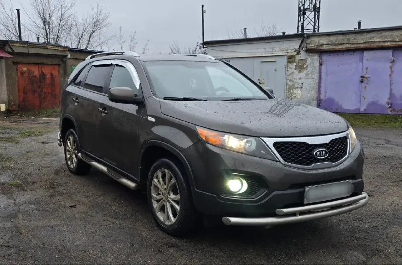 Продам kia sorento 2012г. 2.4 бензин мкпп 6ст. Очень достойное состояние автомобиля, мотор работает идеально, без расхода масла, лишнего шума нет! Кпп так же без вопросов, кузов в идеальнейшом состоянии. Ходовая полностью обслужена, масла поменяны, кондиционер заправлен. За машину не стыдно! Возможен обмен на авто дешевле, документы в полном порядке, любое ваше сто без проблем! Цена 1.275 +79497988197 донецк
📞 Звоните: +7(949)7988197 - фотография - 4