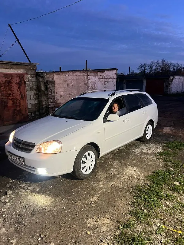Продам chevrolet lacetti универсал 2011 г.1.6 бензин на механике цена 600 000₽ торг есть телефон для связи +7(949)5738657 сергей +79250021931 телеграмм воцап машина находится мариуполь левый берег роддом в продаже также есть ford фокус 2007 года на 2-х литровом моторе с в максимальной комплектации 📲 tg: @sergeialeksanbrov 📞 звоните: +7(949)5738657 - фотография - 3