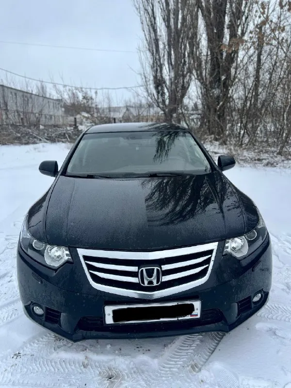 Продам honda accord 2012 г. в. рестайлинг! оригинальный пробег 221.000 км. двигатель 2.0л надёжный, экономичный, масло не ест ни грамма, не дымит. коробка автомат, работает штатно и плавно. кузов без гнили и ржавчины. по ходовой автомобиль обслужен полностью, без посторонних звуков и не требует вложений. салон в идеальном состоянии, соответсвует пробегу. два заводских ключа, сервисная книга! сигнализация с автозапуском и управлением со смартфона. автомобиль полностью обслужен, денег на него не жалел, за машину не стыдно. юридически чистый автомобиль. цена 1.150.000₽ осмотр г. макеевка +79494009981 +79490710021 ✅подписаться✅ 📰разместить объявление📰 📞 звоните: +7(949)4009981 - фотография - 2