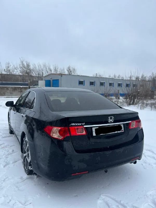 Продам honda accord 2012 г. в. рестайлинг! оригинальный пробег 221.000 км. двигатель 2.0л надёжный, экономичный, масло не ест ни грамма, не дымит. коробка автомат, работает штатно и плавно. кузов без гнили и ржавчины. по ходовой автомобиль обслужен полностью, без посторонних звуков и не требует вложений. салон в идеальном состоянии, соответсвует пробегу. два заводских ключа, сервисная книга! сигнализация с автозапуском и управлением со смартфона. автомобиль полностью обслужен, денег на него не жалел, за машину не стыдно. юридически чистый автомобиль. цена 1.150.000₽ осмотр г. макеевка +79494009981 +79490710021 ✅подписаться✅ 📰разместить объявление📰 📞 звоните: +7(949)4009981 - фотография - 5