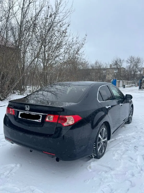 Продам honda accord 2012 г. в. рестайлинг! оригинальный пробег 221.000 км. двигатель 2.0л надёжный, экономичный, масло не ест ни грамма, не дымит. коробка автомат, работает штатно и плавно. кузов без гнили и ржавчины. по ходовой автомобиль обслужен полностью, без посторонних звуков и не требует вложений. салон в идеальном состоянии, соответсвует пробегу. два заводских ключа, сервисная книга! сигнализация с автозапуском и управлением со смартфона. автомобиль полностью обслужен, денег на него не жалел, за машину не стыдно. юридически чистый автомобиль. цена 1.150.000₽ осмотр г. макеевка +79494009981 +79490710021 ✅подписаться✅ 📰разместить объявление📰 📞 звоните: +7(949)4009981 - фотография - 7