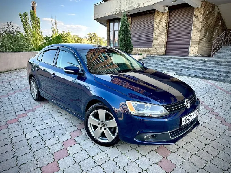Продаётся volkswagen jetta vi (2012 г. в. ) отличный седан для тех, кто ценит надёжность, комфорт и... - фотография