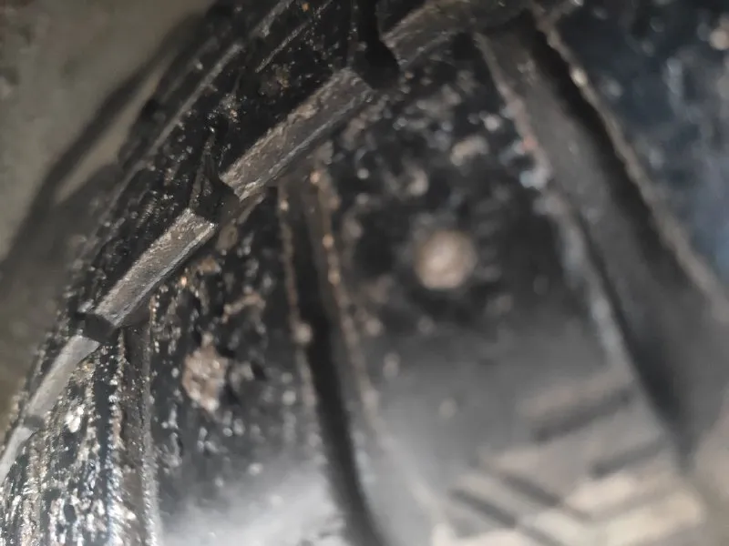 Продаеться peugeot 1.6 автомат 2007 года. машина в хорошем состоянии на хорошеи шипованои резине. кондер работает сигнализация с автозапуском. хозяйка по техпаспорту цена360 т. р. . торг возле авто. +79496439718 📞 звоните: +7(949)6439718 - фотография - 7