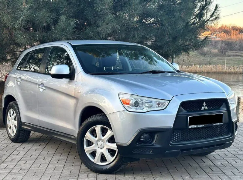 Продам mitsubishi asx год выпуска:2013 объём двигателя:1.6.v16 кпп механическая родной пробег:147.00... - фотография