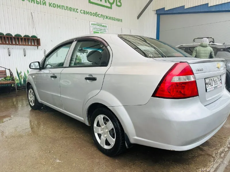 Продается chevrolet aveo t 250.2009 г выпуска покупалась и первая регистрация в 2010 г 1.4 101 лс без теплообменика работает изумительно не дымит не троит пробег 135 т. км. подтвержденный автотекой авто без дтп без расчетов и выплат кузов без коррозии без гнили днище пороги без гнилых мест авто без каких либо вложений все то пройдены замена ремня грм с помпой и роликами была 5 т, назад также заменены масла фильтра антифриз установлена зимняя резина салон чистый не рваный под капотка также в отличном состоянии все номера на авто читаются номер мотора вин код на учет встанет без проблем авто ростовская была в одной семьи была перерегистрация в кругу семьи цена 510т +79498313052 📞 звоните: +7(949)8313052 - фотография - 3