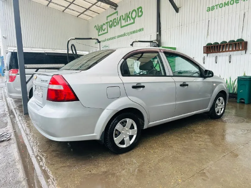 Продается chevrolet aveo t 250.2009 г выпуска покупалась и первая регистрация в 2010 г 1.4 101 лс без теплообменика работает изумительно не дымит не троит пробег 135 т. км. подтвержденный автотекой авто без дтп без расчетов и выплат кузов без коррозии без гнили днище пороги без гнилых мест авто без каких либо вложений все то пройдены замена ремня грм с помпой и роликами была 5 т, назад также заменены масла фильтра антифриз установлена зимняя резина салон чистый не рваный под капотка также в отличном состоянии все номера на авто читаются номер мотора вин код на учет встанет без проблем авто ростовская была в одной семьи была перерегистрация в кругу семьи цена 510т +79498313052 📞 звоните: +7(949)8313052 - фотография - 4