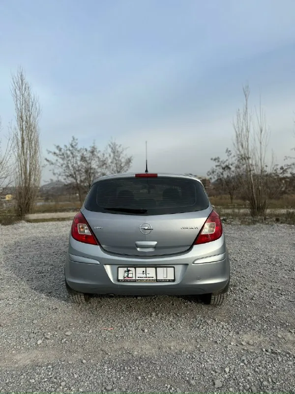 Продам opel corsa d 1.4, 2007 г. пробег: 184 000 км я собственник. полноценный автомат (не робот). машина в хорошем техническом состоянии, каждый день на ходу. кондиционер и печка работают отлично. обогрев переднего и заднего стекла, мультируль. заменена цепь грм 3000 км назад, обслужена передняя подвеска, поменяны подушки двигателя и кпп, новый термостат, а также заменила ремень генератора. по нюансам: — горит чек из-за датчика егр (глушили клапан егр, после ремонта не прошивала) комплект зимней резины на дисках, при необходимости отдам комплект летней. цена: 640 000 ₽, разумный торг у капота. звоните по номеру: +7 949 322 26 31 либо пишите в телеграмм. 📞 звоните: +7(949)3222631 - фотография - 4