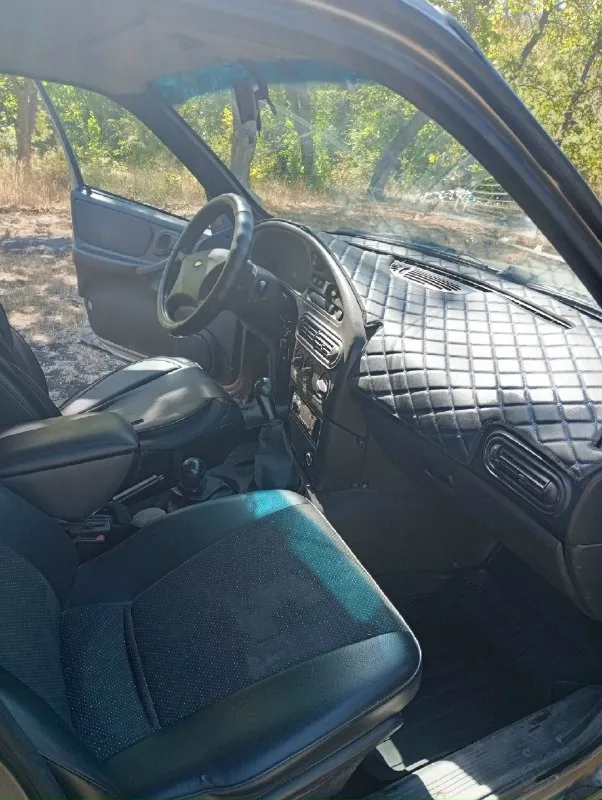 Нива шевроле, 2008 год, 1.7 инжектор, евро - 4 (пропан), гур, 2 эсп. двигатель, коробка, раздатка, мосты - без нареканий. город снежное. 360 тыс. руб. +7-949-377-21-84 📞 звоните: +7(949)3772184 - фотография - 5