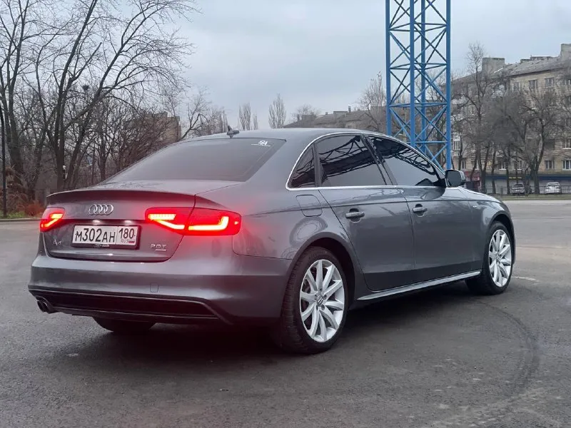 Продам audi a4 quattro (2014 год, рестайлинг) ▶️2.0 tfsi (225 л. с.) ▶️пробег 140.000 (реальный), стоит контрактный мотор 80.000 пробега. готов к любым проверкам на сто ▶️привод: полный ▶️коробка: надежный aisin, ✖️не робот✖️ ▶️2 ключа ▶️машина полностью обслужена. кузов в керамике, по лкп вопросов нет салон ухоженный пакет s-line ▶️ все чеки по обслуживанию за последние 4 года в наличие. ▶️отдам 2 комплект резины ▶️продажа от владельца, владею 2 года. ▶️цена 1.550.00 с торгом на месте при виде денег ▶️осмотр донецк ▶️+79498953141 waubfafl8en031258 📞 звоните: +7(949)8953141 - фотография - 5
